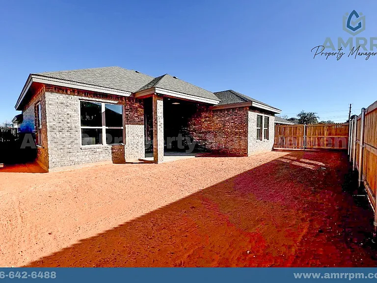 5205 Congress St — Photo 2