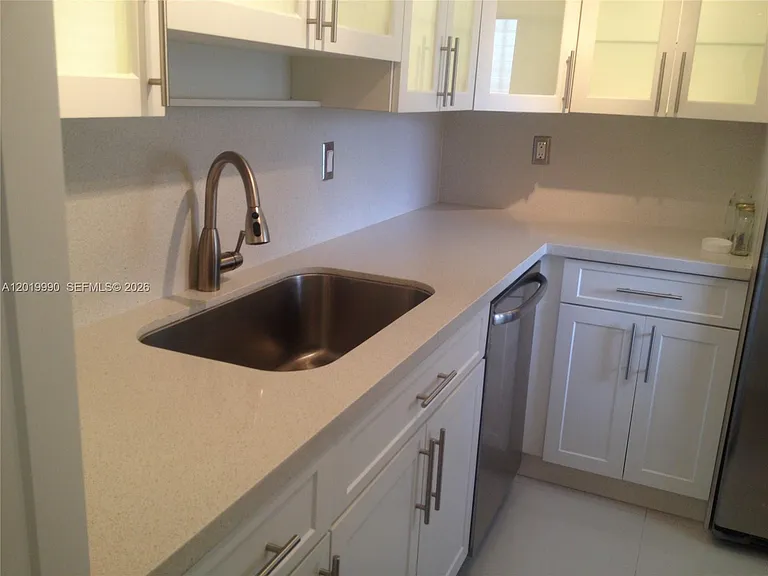 6855 Edgewater Dr #3DN — Photo 10