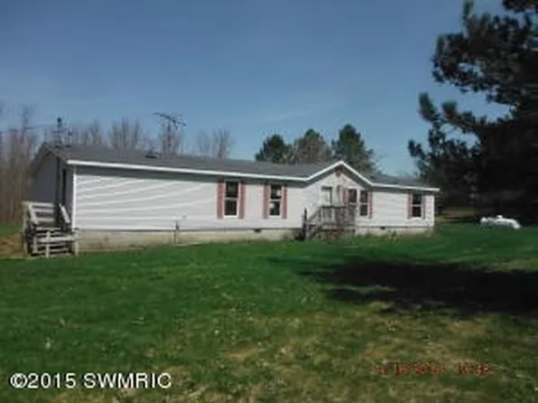43754 County Road 390, Bloomingdale, MI 49026