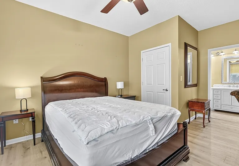 1811 Chatelain Way #1 — Photo 10