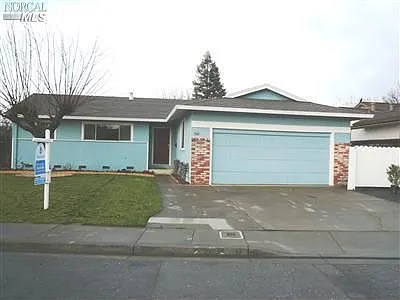 1341 Daisy St photo 1