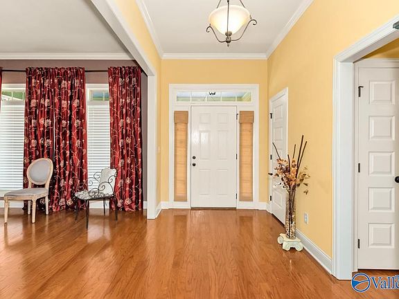 4th image of 7001 Derby Dr SE