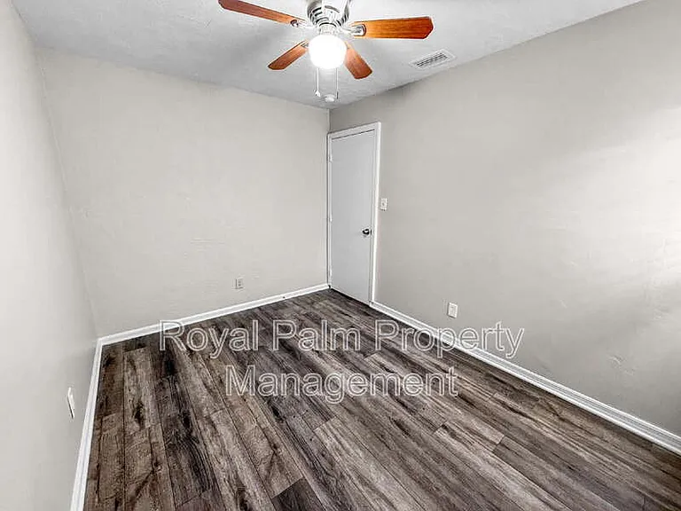 3744 Estelle Ave — Photo 29