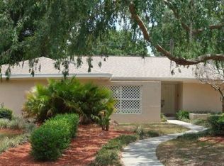523 Terrace Hill Dr, Temple Terrace, FL 33617