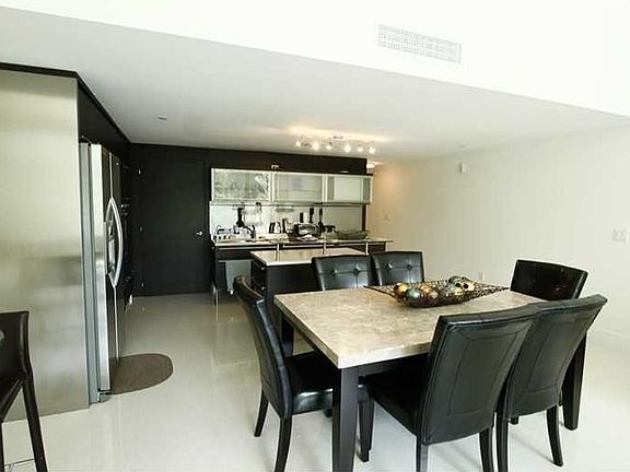 4th image of 6000 Collins Ave APT 0324