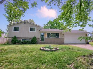 348 Decca Dr, White Lake, MI
