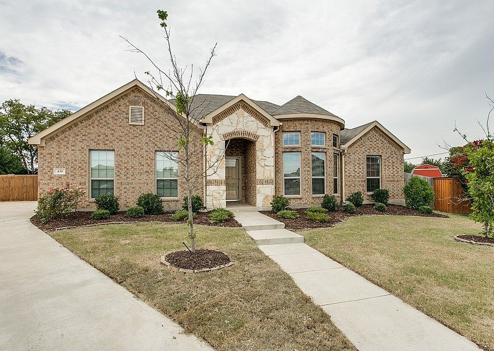 1st image of 439 Carver Dr