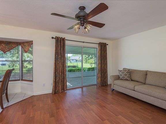 2nd image of 2523 Glenview Dr