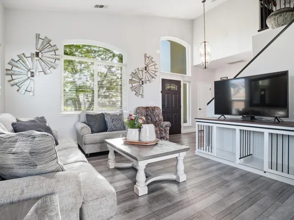 1181 Azalea St, Ripon, CA 95366
