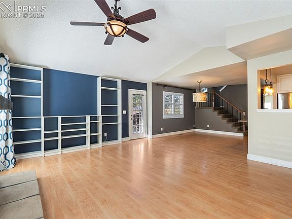 5th image of 8330 Pepperridge Dr