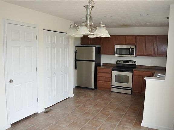 2nd image of 4933 Silver Creek Ct