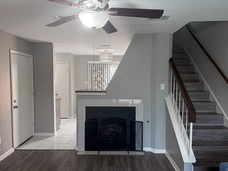 1009 Markham Ln #A — Photo 6
