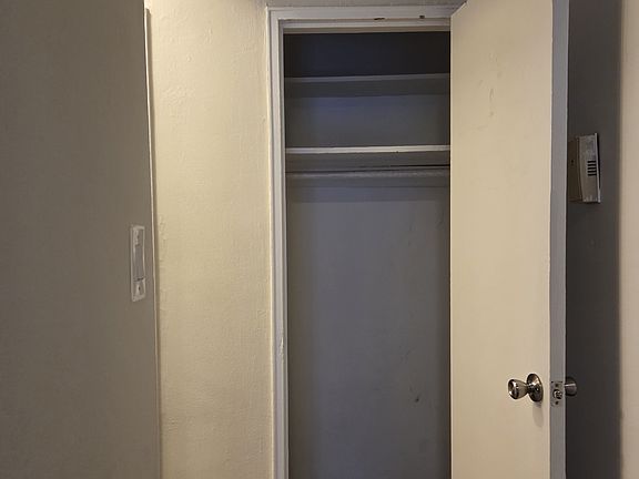 4th image of 445 E 77th St APT 4L