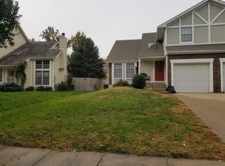 10728 W 115th St, Overland Park, KS 66210