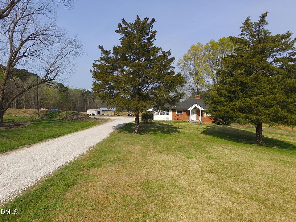 1st image of 2917 Redwood Rd