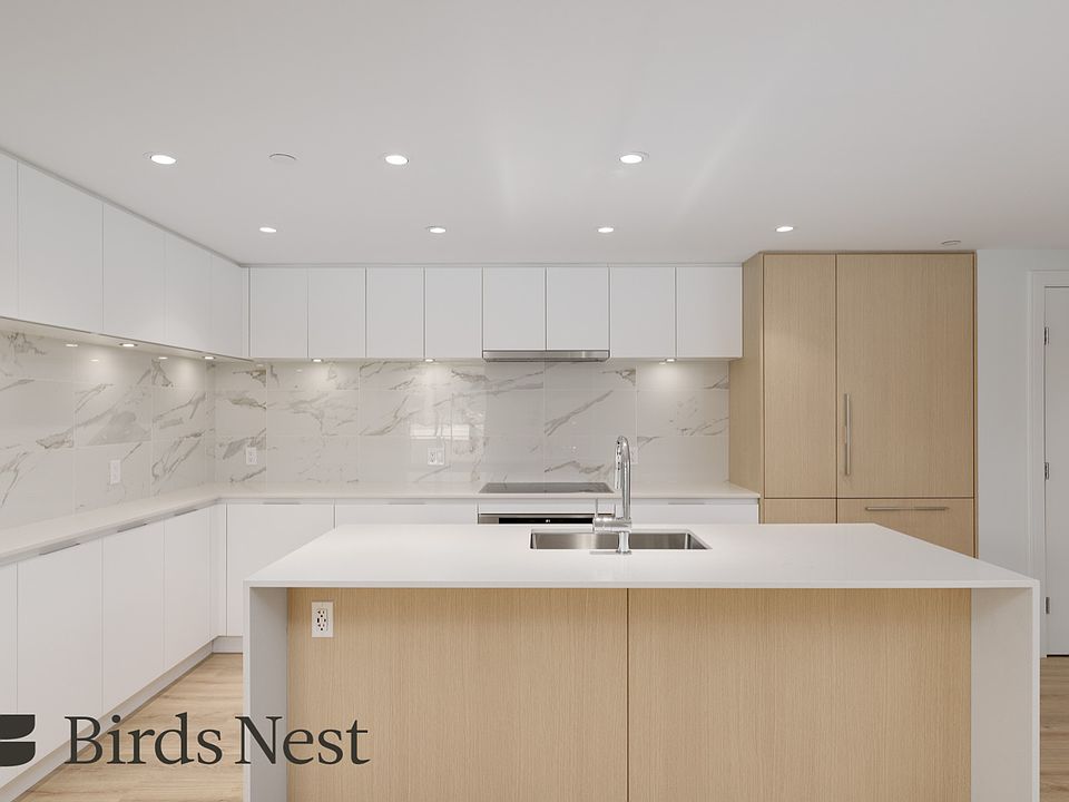 1st image of 1500 Fern St #404
