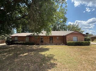 2200 Hickory Dr SW, Ardmore, OK 73401