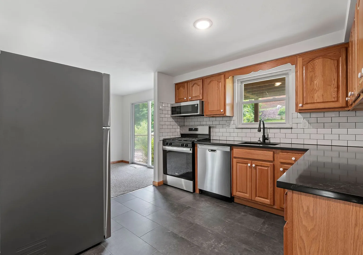 Ready For Move-In! Don't Miss This Renovated 2-Bedroom Townhome In West Mifflin! — Photo 2