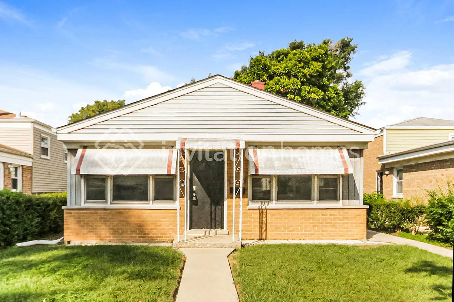 110 Englewood Ave Bellwood, IL 60104 — Photo 1