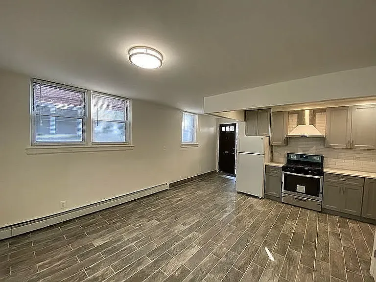 68-63 Selfridge St #1 — Photo 2