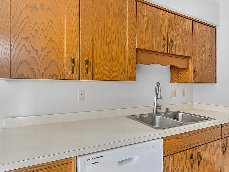 16 W Klubertanz Dr — Photo 15