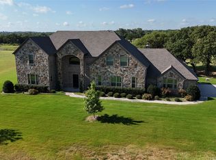 1777 Greg St, Azle, TX 76020