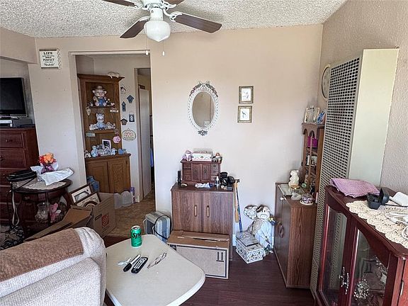 4th image of 6609 NW 35th St