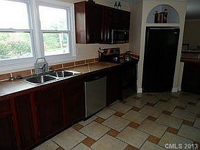 4th image of 2428 Wilmont Dr