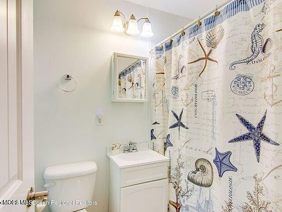 5th image of 1488 Ocean Ave Unit 17