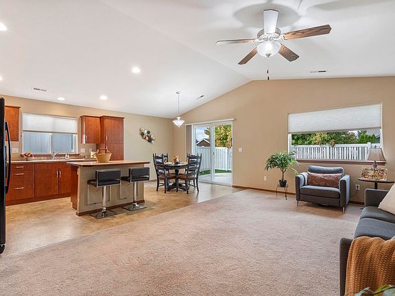 5th image of 1486 Larkspur Dr