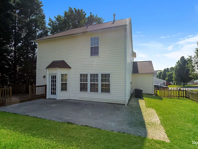 108 Cinebar Rd — Photo 15