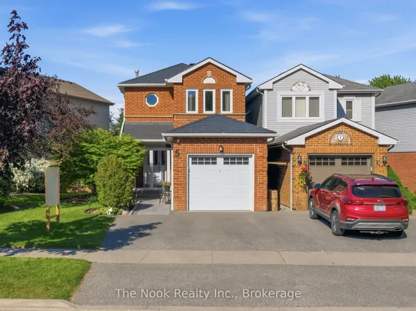 5 Teddington Cres, Whitby, ON L1R 1S4