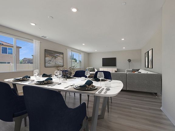 Residence 4 dining room modeled at a nearby Meritage community.