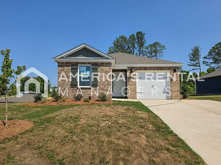 2400 Sky Dr — Photo 3
