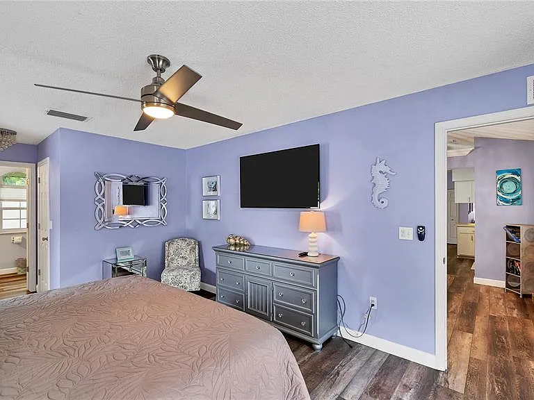 5219 Inverness Dr — Photo 8