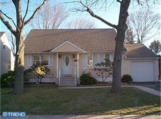 140 Maple Shade Ave, Hamilton, NJ 08690
