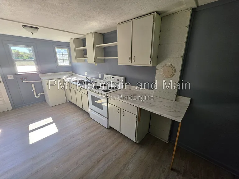 51 Summit St #1 — Photo 10