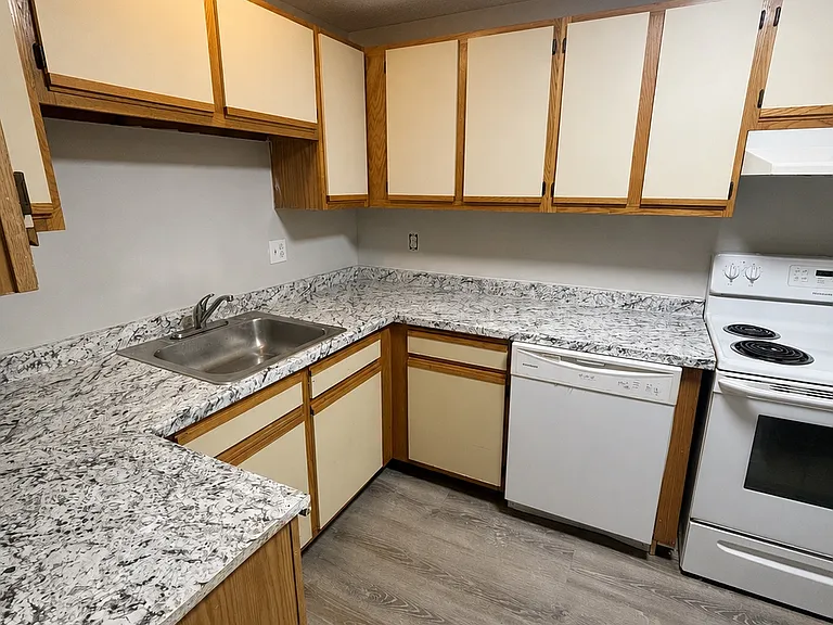 10 Agney Ave #2D — Photo 2