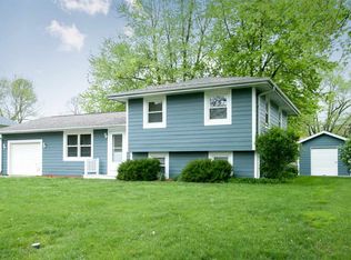 725 S 10th Ave, Washington, IA 52353
