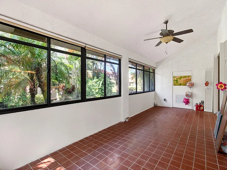 7865 La Mirada Dr — Photo 30