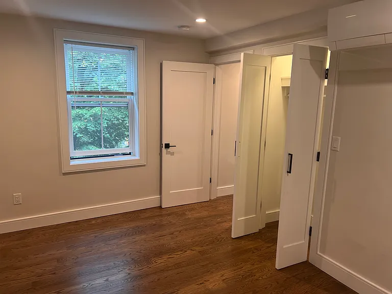 366 Hanover St #7 — Photo 3