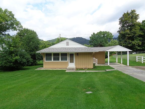 5th image of 723 Douglas Dr