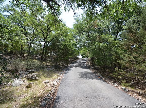 2nd image of 165 Sage Oaks Trl