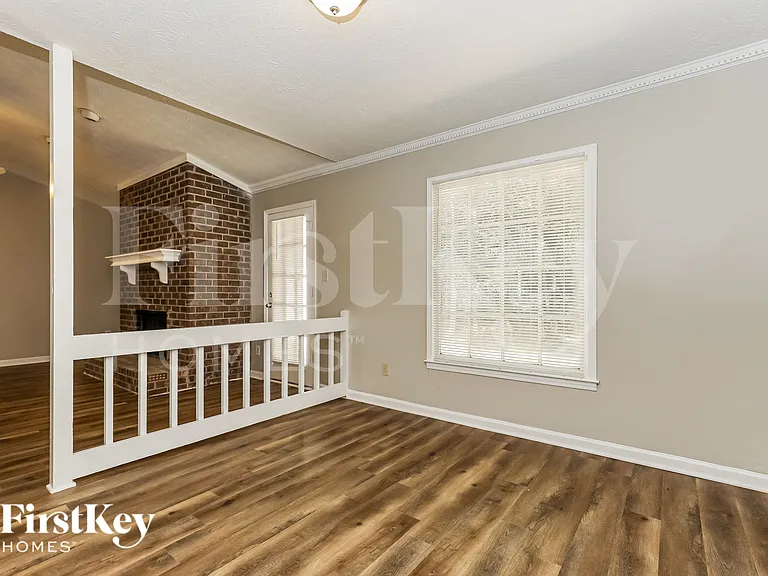 200 Ridge Way — Photo 6