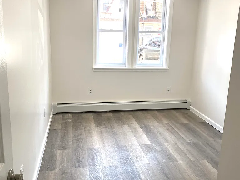 19 Wallis Ave — Photo 5