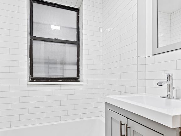 4th image of 631 Grand Ave APT 1R