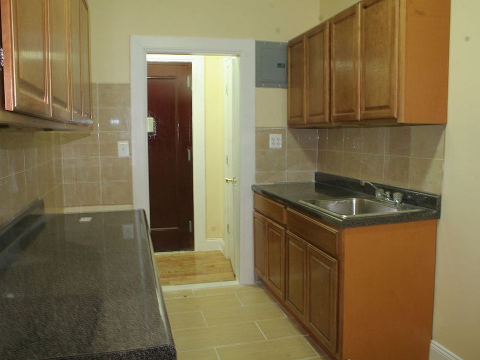 1st image of 14715 Northern Blvd APT 4G