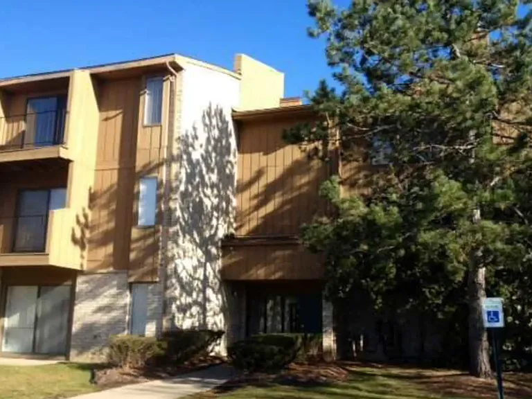 Oak Ridge Apartments — Photo 4