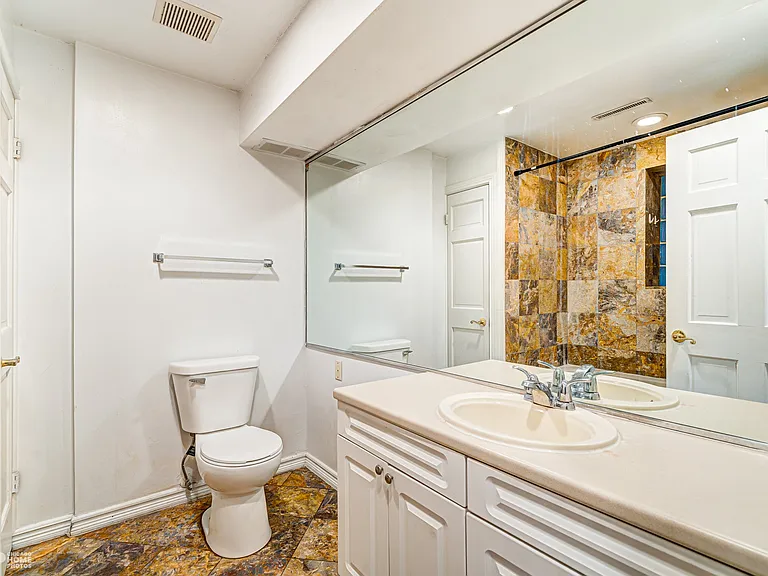 1517 W Irving Park Rd #CH — Photo 25