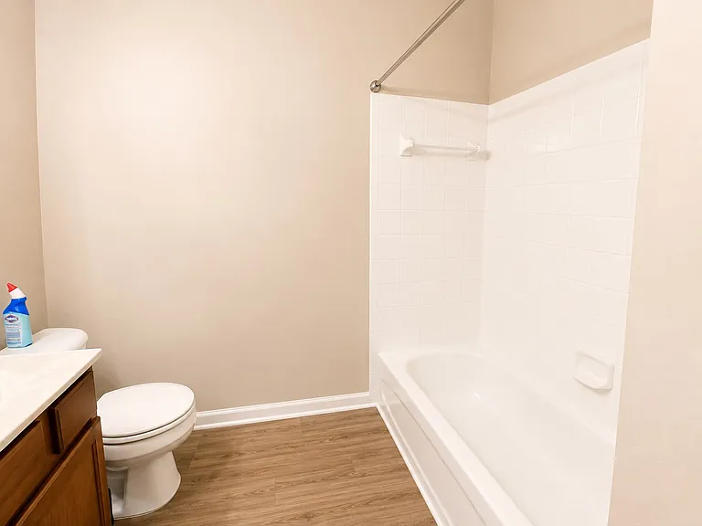 2704 Bradford Commons Dr #201 — Photo 6
